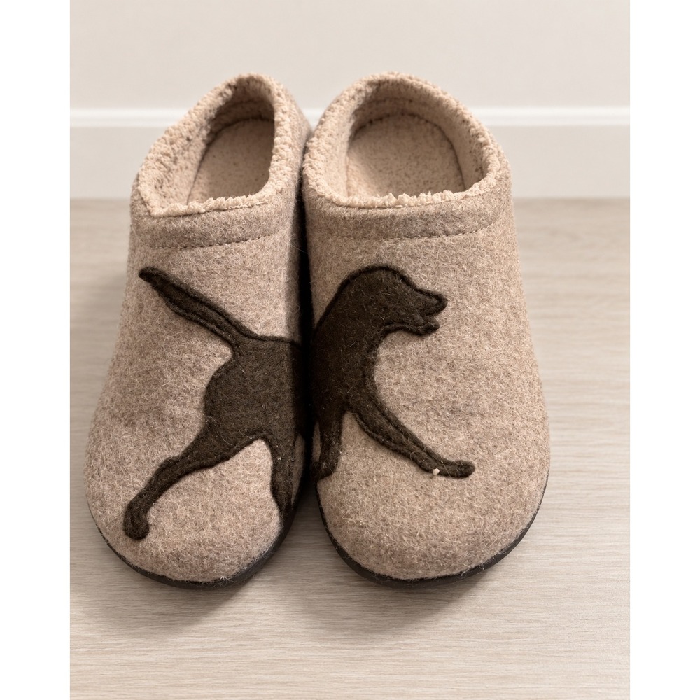 L.L.Bean Women's Daybreak Dog Slippers Size 10 M Taupe Brown Lab Motif